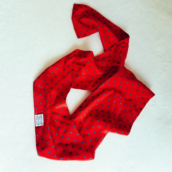 Vintage Accessories - SOLDVintage//1970s 100% Silk Red Neck & Hair Scarf